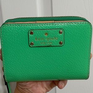 EUC Kate Spade Green Wallet